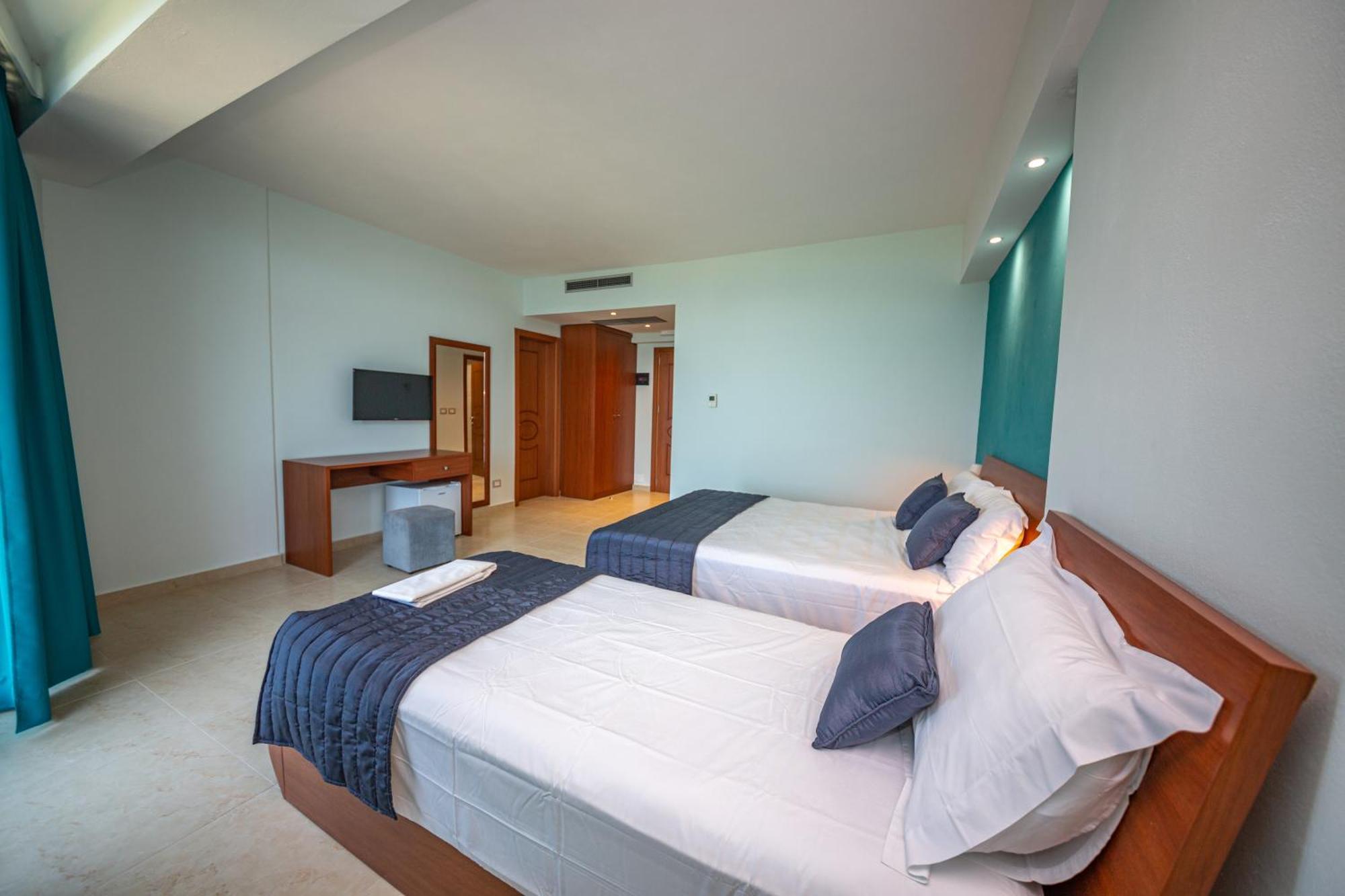 Hotel Borshi Quarto foto